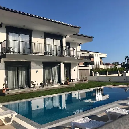 Tanem Apartamento Antália